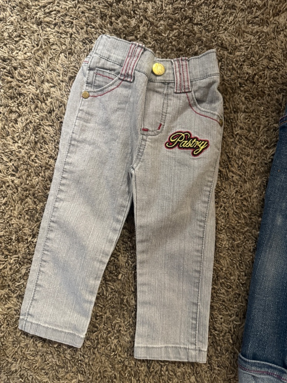 Jeans - Picture 2 of 5